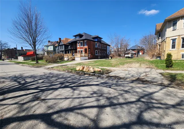 Photo 4 of Land for sale at 130 Hazelwood St, Detroit, MI 48202 | MLS# 60983882 | Listing updated on 2026-07-07