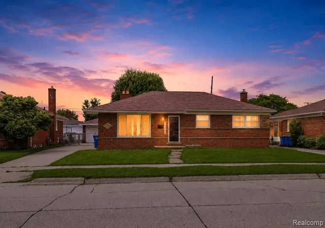 1st image of 11085 Busch Ave, Warren, MI 48089 | MLS# 61007362