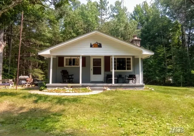 Photo 2 of Single family home for sale at 6114 Indian Lake Dr, Gladwin, MI 48624 | MLS# 50215408 | Listing updated on 2026-07-28