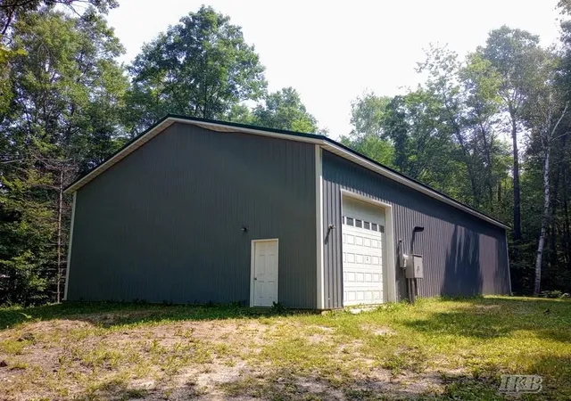 Photo 3 of Single family home for sale at 6114 Indian Lake Dr, Gladwin, MI 48624 | MLS# 50215408 | Listing updated on 2026-07-28