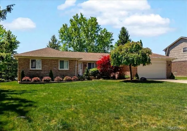 Photo 2 of Single Family Residence at 36615 Almond Cir, Farmington Hills, MI 48335 | MLS# 60999029 |  | Sold on 2026-07-10