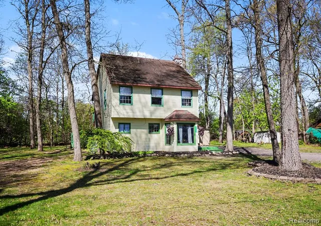 Photo 4 of Single family home for sale at 4725 Hickory Dr, Highland, MI 48356 | MLS# 61022938 | Listing updated on 2026-08-21