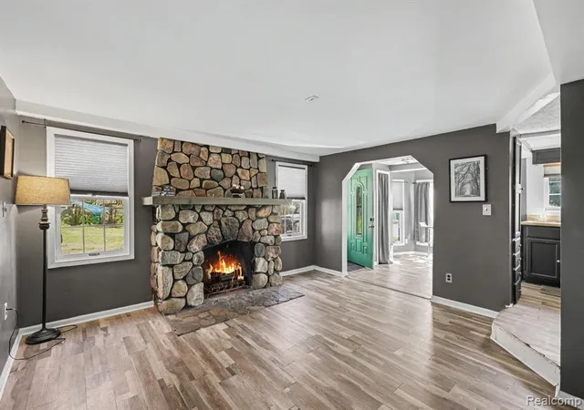 Photo 5 of Single family home for sale at 4725 Hickory Dr, Highland, MI 48356 | MLS# 61022938 | Listing updated on 2026-08-21