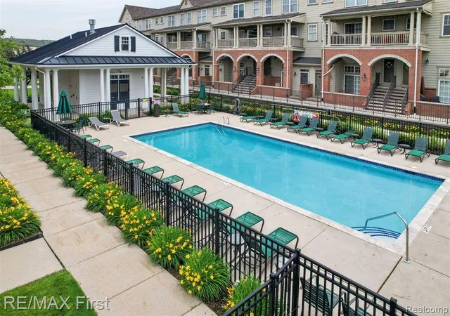 3rd image of 3920 Forester Blvd, Auburn Hills, MI 48326 | MLS# 61003664