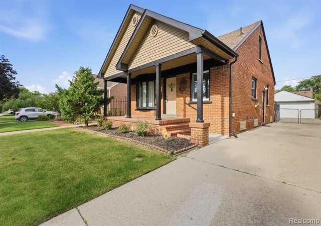Homes for sale in Allen Park, MI | 9636 Quandt Ave, Allen Park, MI 48101 | MLS# 61006236