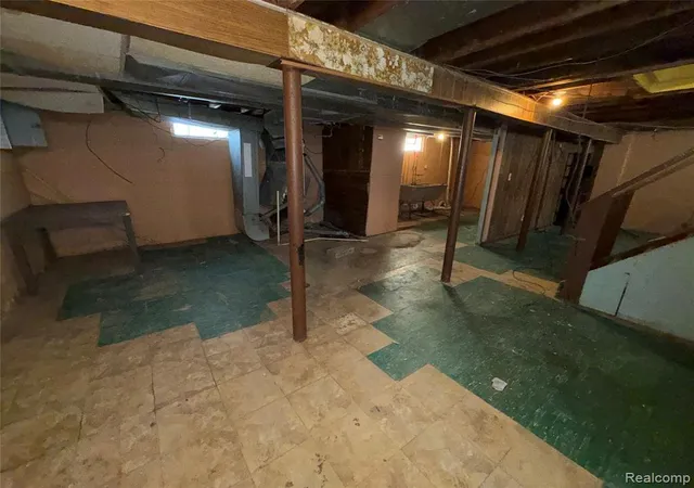 16th image of 8614 Hubbell St, Detroit, MI 48228 | MLS# 60973456