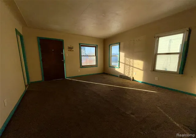 3rd image of 8614 Hubbell St, Detroit, MI 48228 | MLS# 60973456