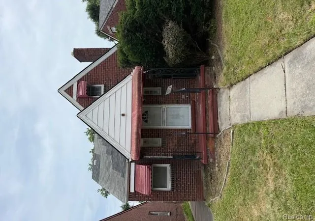 1st image of 9394 Sorrento St, Detroit, MI 48228 2676 | MLS# 60990613
