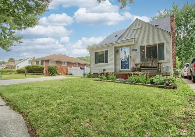 Homes for sale in Lincoln Park, MI | 1813 Buckingham Ave, Lincoln Park, MI 48146 | MLS# 61001475