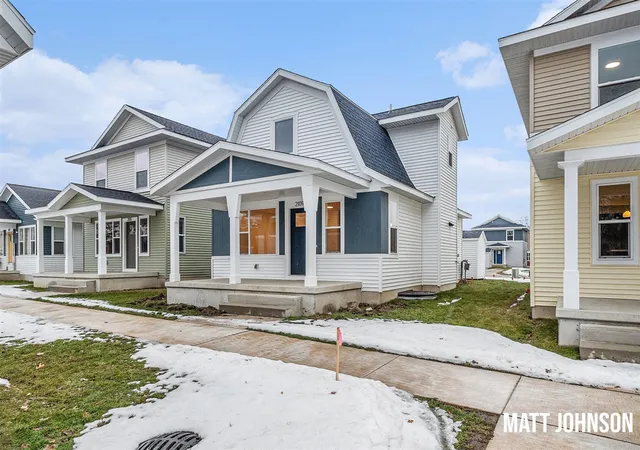 Photo 1 of Single family home for sale at 2109 Willard Ave, Grand Rapids, MI 49507 | MLS# 70523893 | Listing updated on 2026-07-13