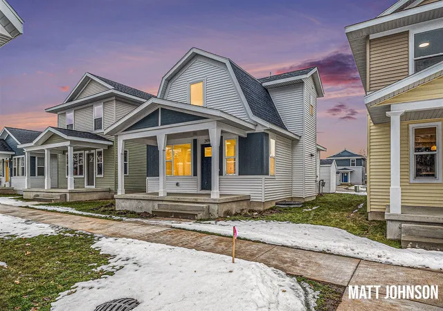 Photo 2 of Single family home for sale at 2109 Willard Ave, Grand Rapids, MI 49507 | MLS# 70523893 | Listing updated on 2026-07-13