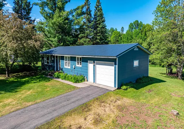 Homes for sale in Chassell, MI | 35449 Tapiola Rd, Chassell, MI 49916 | MLS# 50211393