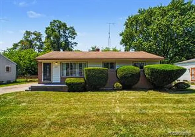 Homes for sale in Mount Morris, MI | 6075 Detroit St, Mount Morris, MI 48458 | MLS# 61008138