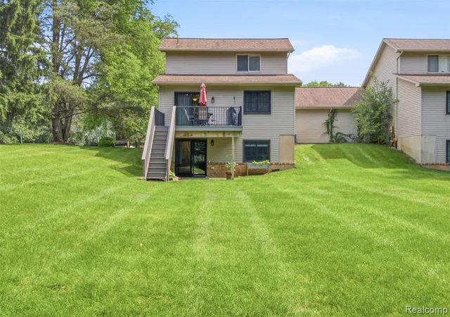Homes for sale in Wolverine Lake, MI | 2585 S Commerce Rd, Wolverine Lake, MI 48390 | MLS# 61007239