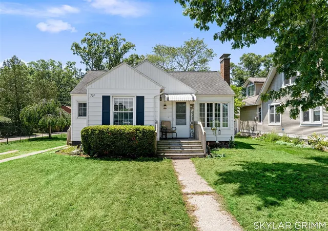 1st image of 701 Fowler St, Muskegon, MI 49445 | MLS# 70544868