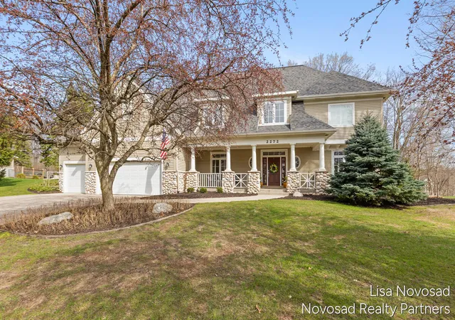 Photo 2 of Sale Pending at 2272 Cascade Lakes Cir, Grand Rapids, MI 49546 | MLS# 70525706 | Listing updated on 2026-04-22