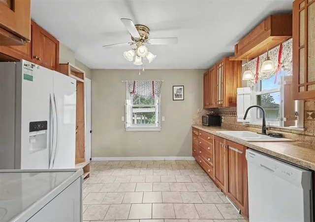 5th image of 222 Woodrow St, Fremont, MI 49412 | MLS# 70551934