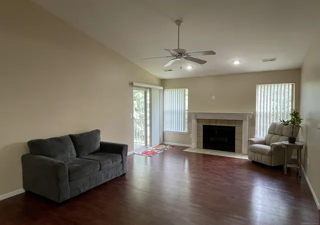 Listing Photo 4 - Condo for sale in building located at 15336 Yale Dr, Clinton Township, MI 48038 - Unit #227