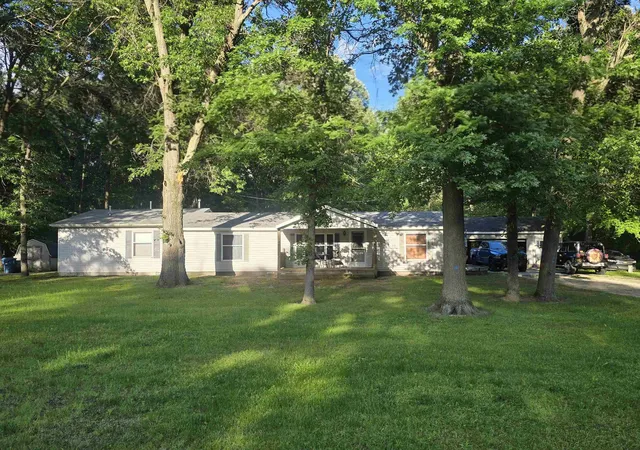 Photo 1 of Sale Pending at 1867 S Five Mile Rd, Midland, MI 48640 | MLS# 50212273 | Listing updated on 2026-10-27