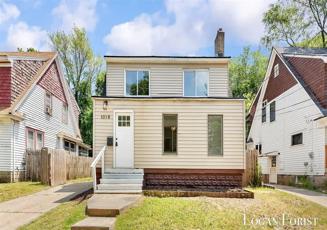 Single Family Residence at 1018 Cooper Ave, Grand Rapids, MI 49507 | MLS# 70475702 | | Sold on 2025-07-31