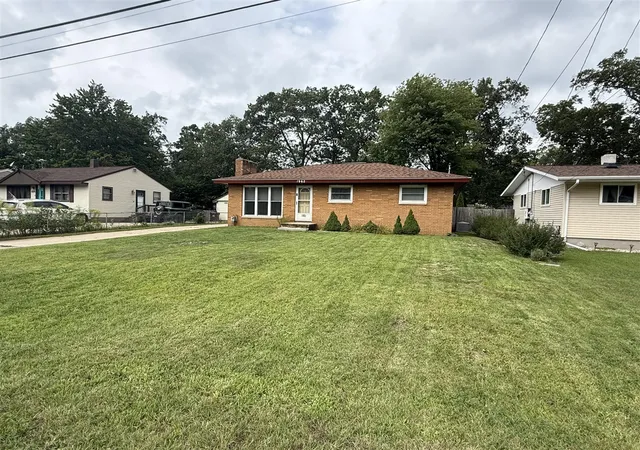 3rd image of 1962 Francis Ave, Muskegon, MI 49442 | MLS# 70554102