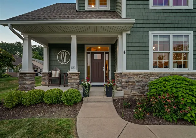 3rd image of 293 Morning Walk Path, Benton Harbor, MI 49022 | MLS# 70488693