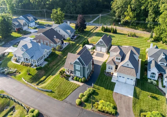 5th image of 293 Morning Walk Path, Benton Harbor, MI 49022 | MLS# 70488693