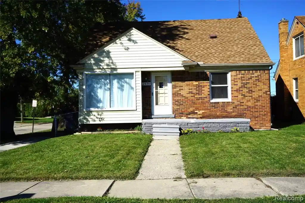 Photo 1 of Single family home for sale at 2430 Elliott Ave, Lincoln Park, MI 48146 2859 | MLS# 61039609 | Listing updated on 2026-10-17