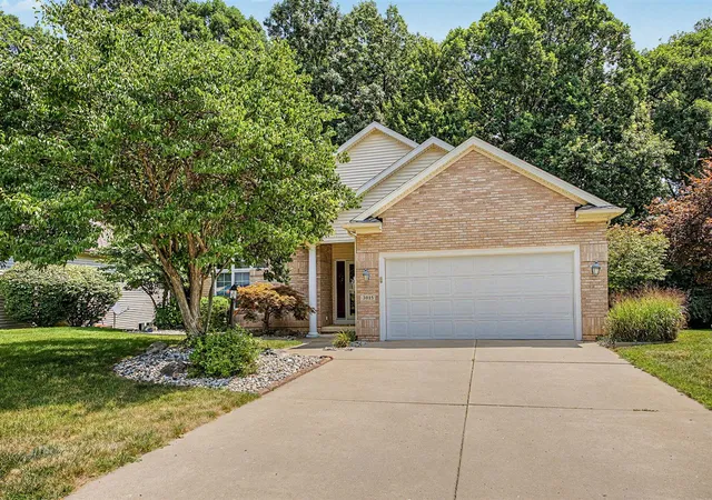 Photo 1 of Condo for sale at 3015 S Wood Dale Dr, Jackson, MI 49203 | MLS# 70550334 | Listing updated on 2026-08-15