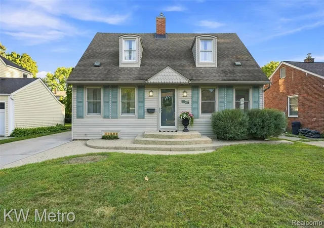 Photo 1 of Single family home for sale at 1526 W Houstonia Ave, Royal Oak, MI 48073 3914 | MLS# 61024629 | Listing updated on 2026-09-12