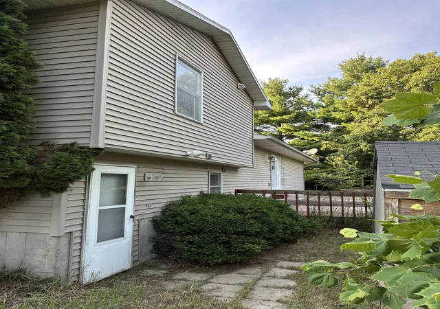 Photo 3 of Single family home for sale at 6228 Applewood Ln, Williamsburg, MI 49690 | MLS# 80072629 | Listing updated on 2026-09-17