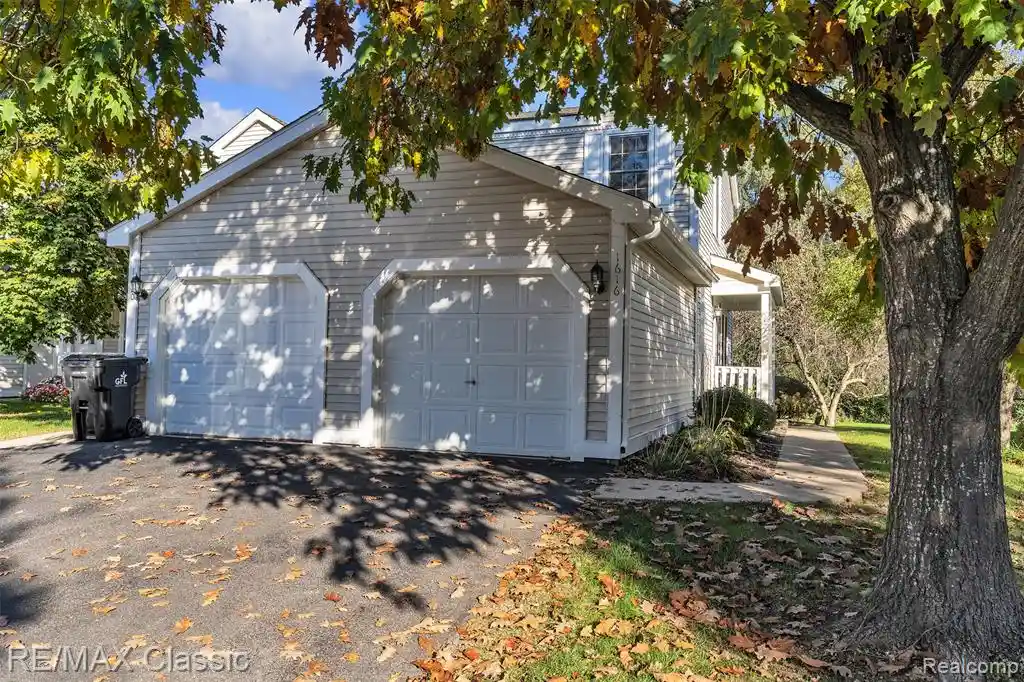 Condo for sale at 1616 Golden Ln, Ypsilanti, MI 48198 3657 | MLS# 61041175
