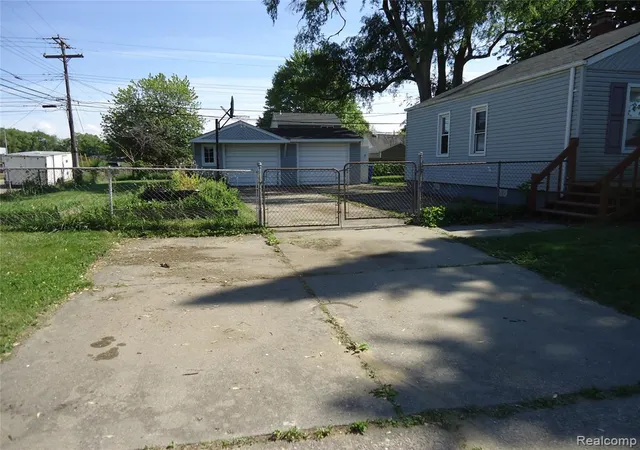 Photo 3 of Sale Pending at 142 E Rowland, Madison Heights, MI 48071 | MLS# 60998056 | Listing updated on 2026-08-18