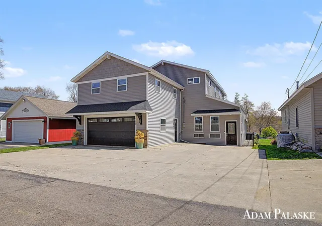 1st image of 1775 Edwin Dr, Wayland, MI 49348 | MLS# 70548983