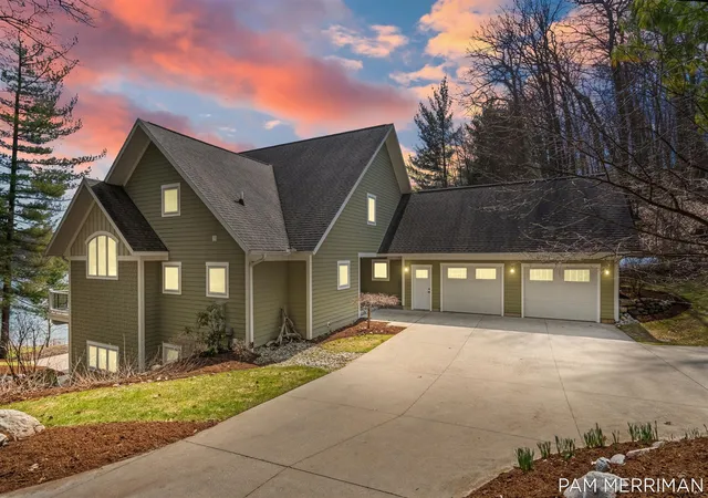 4th image of 487 Sawyer Blvd, Newaygo, MI 49337 | MLS# 70524253