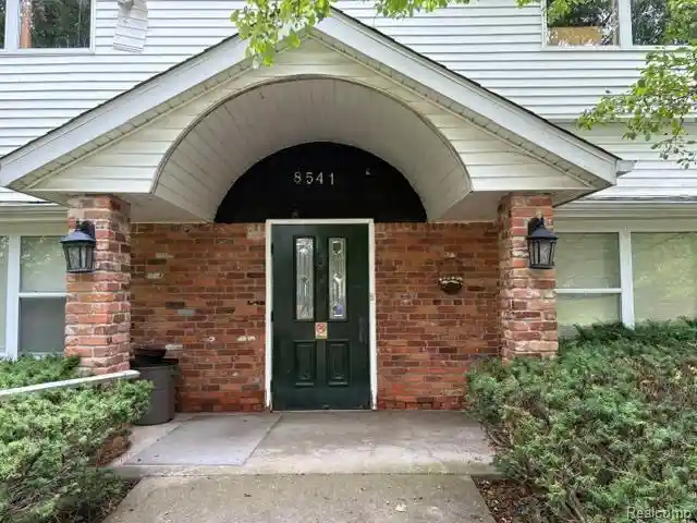 Photo 1 of Mansion for sale at 8541 N Eston Rd, Clarkston, MI 48348 3509 | MLS# 61041139 | Listing updated on 2026-10-29