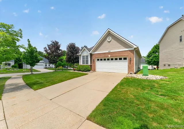 Homes for sale in Auburn Hills, MI | 3576 Riverside Dr, Auburn Hills, MI 48326 | MLS# 61005334