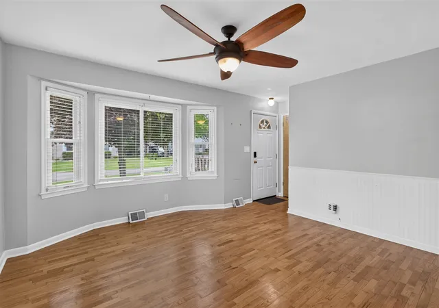 Photo 3 of Single family home for sale at 1867 S Argus Ct, Jackson, MI 49203 | MLS# 70548947 | Listing updated on 2026-08-27