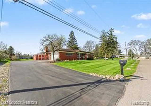 Homes for sale in Shelby Township, MI | 5030 Stellar Rd, Shelby Township, MI 48316 | MLS# 61008368