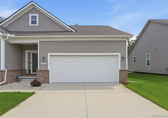 2nd image of 121 Coppice Wy, White Lake, MI 48386 | MLS# 61020398