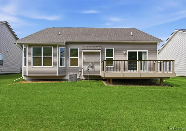41st image of 121 Coppice Wy, White Lake, MI 48386 | MLS# 61020398