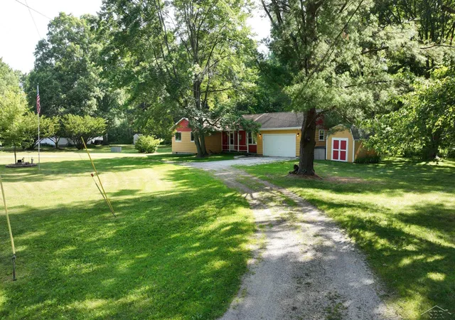 Homes for sale in Midland, MI | 549 S Eight Mile Rd, Midland, MI 48640 | MLS# 50213614