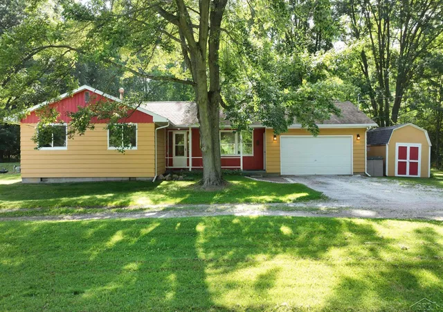 Homes for sale in Midland, MI | 549 S Eight Mile Rd, Midland, MI 48640 | MLS# 50213614