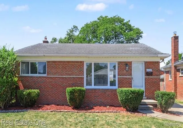 Photo 1 of Sale Pending at 24337 Courtland Ave, Eastpointe, MI 48021 1330 | MLS# 61025745 | Listing updated on 2026-09-05