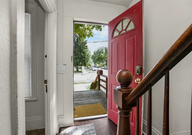 Photo 3 of Single family home for sale at 124 Felch St, Ann Arbor, MI 48103 | MLS# 70551245 | Listing updated on 2026-09-06