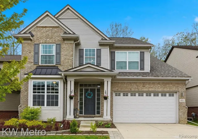 Homes for sale in Lake Orion, MI | 4953 W Stonegate Cir, Lake Orion, MI 48359 | MLS# 61000399