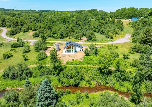 Homes for sale in Houghton, MI | 22109 River Trails Rd, Houghton, MI 49931 | MLS# 50207065