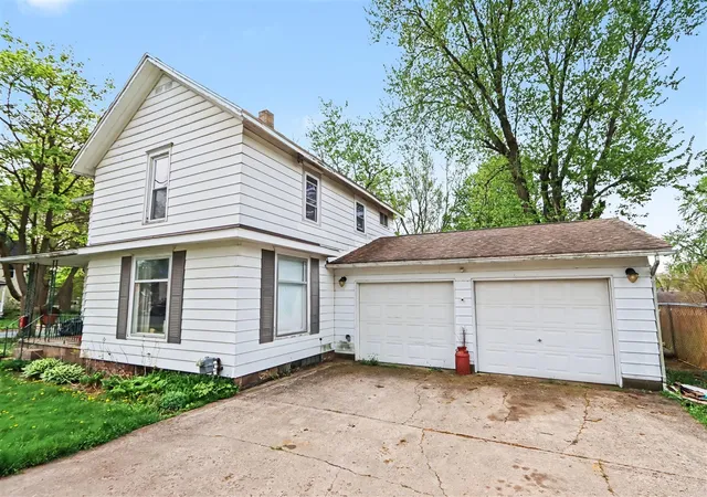 Homes for sale in Vicksburg, MI | 126 E South St, Vicksburg, MI 49097 | MLS# 70528092