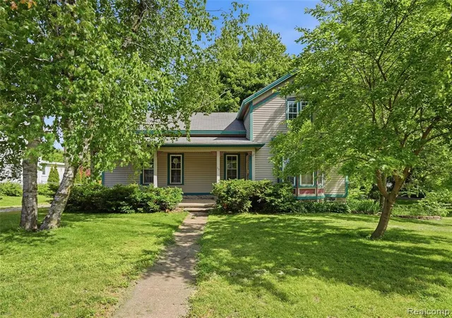 Homes for sale in Oxford, MI | 69 E Burdick St, Oxford, MI 48371 | MLS# 61001322