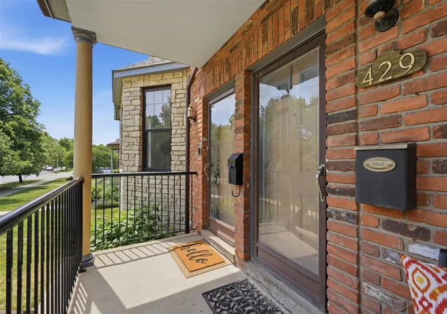 4th image of 429 E Fry St, Detroit, MI 48202